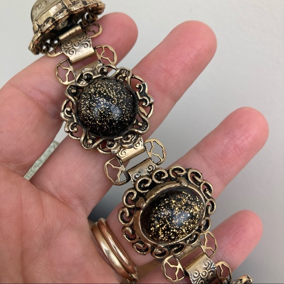 Chunky Statement Costume Bracelet - Picture 3 of 7